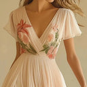 Amelia | Eleganti abiti da festa con scollo a V e vita alta